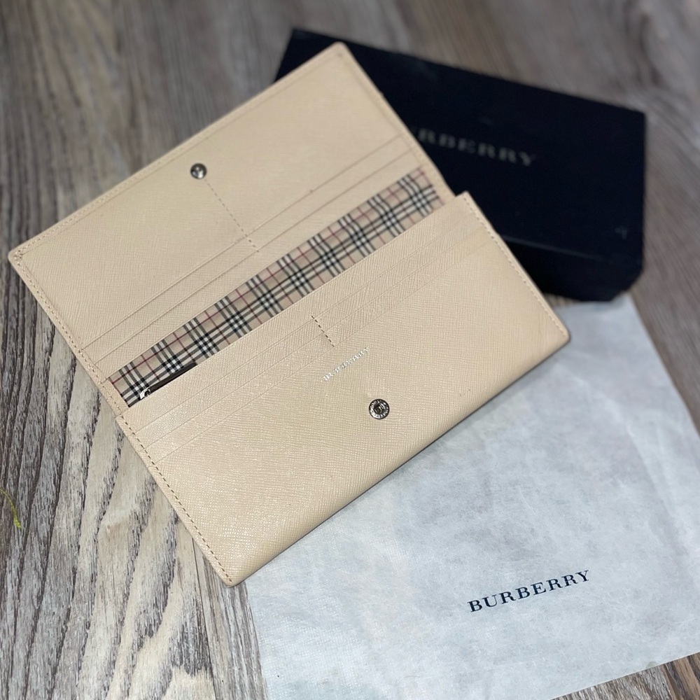 Vintage Burberry Saffiano Leather Continental Long Bifold Cream Wallet Men Women